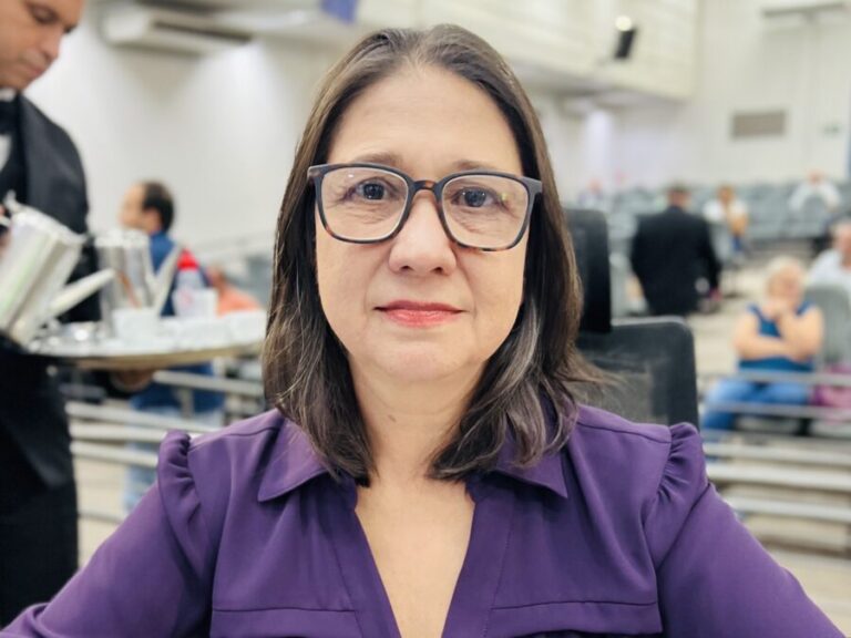Vereadora Luiza denuncia falta de água no CRS Tiradentes e acionará Ministério Público
