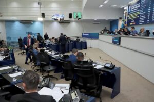 Vereadores mantêm veto do Executivo durante a sessão desta quinta-feira