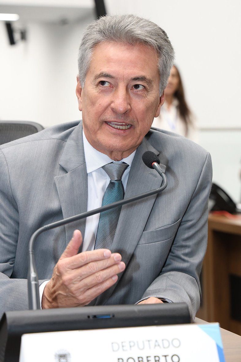<b>Ordem do Dia</b>: ALEMS aprova projeto sobre antecedentes e homenageia Asas do Futuro