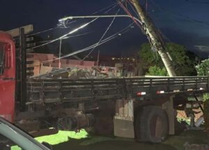 Acidentes de trânsito destruíram 84 postes de luz em Mato Grosso do Sul