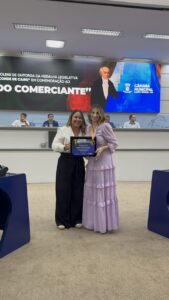 Ana Portela homenageia mulheres empreendedoras durante sessão solene do “Dia do Comerciante”