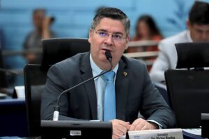 Às vésperas do Novembro Azul, projeto de autoria do Dr. Victor Rocha que cria a Campanha Municipal de Atenção à Saúde dos Homens segue para sanção do Executivo