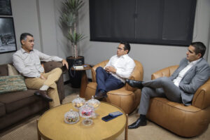 Câmara CG e dirigente do Operário debatem parcerias e melhorias em infraestrutura para o futebol profissional