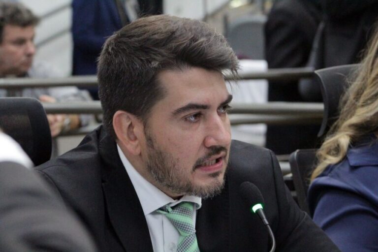 Campo Grande pode ter apreensão de escapamentos barulhentos, propõe vereador Rafael Tavares