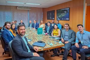 Caravina participa de reunião para tratar de investimentos no Vale da Celulose em Brasília