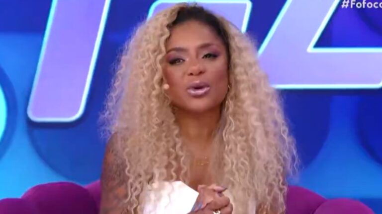 Cariúcha se emociona ao falar sobre o estado de saúde da mãe