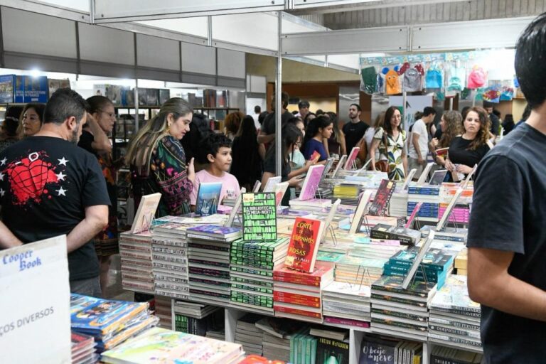 Com apoio do Governo do Estado, Bienal Pantanal celebra a literatura e fortalece produções locais