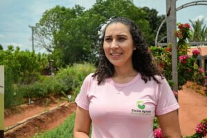 Dia dos Professores: histórias inspiradoras florescem junto à terra na Escola Agrícola de Rochedinho