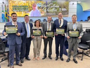 Dr. Victor Rocha homenageia dirigentes da Santa Casa com a Medalha Irmã Silvia Vecellio