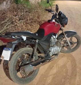Dupla é presa após furtar motocicleta no centro de Coxim