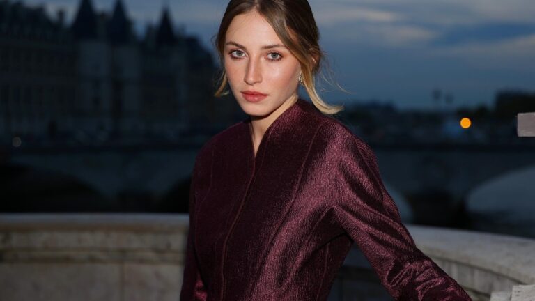 Fashion Influencer fala sobre moda e rotina em Paris