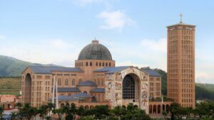 Festa de Nossa Senhora Aparecida deve receber 450 mil fiéis