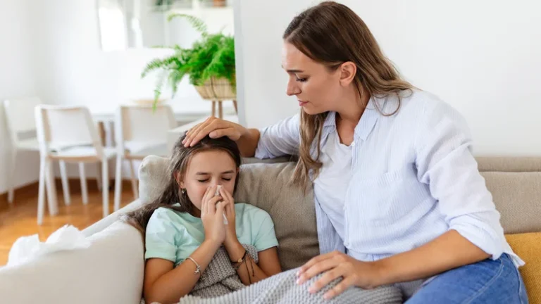 Fiocruz alerta para alta de 1.253% nos casos de coqueluche em crianças