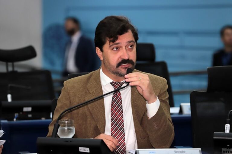Flávio Cabo Almi defende união entre Câmara e Prefeitura por soluções na saúde