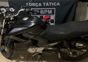 Força Tática e Polícia Civil recuperam moto furtada em menos de duas horas e prendem dois em Coxim