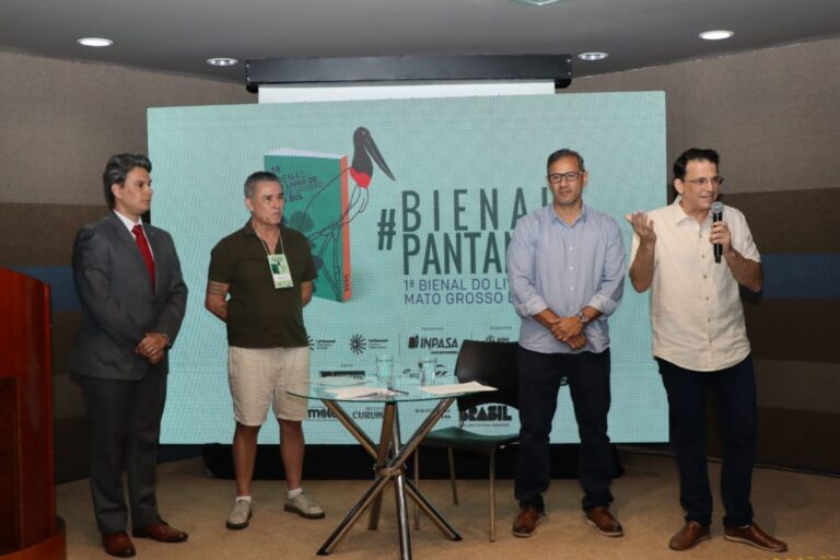 Governo de Mato Grosso do Sul firma parceria literária com o Paraguai durante 1ª Bienal Pantanal