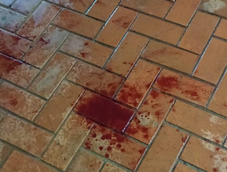 Homem é preso por tentativa de feminicídio em Coxim após atacar adolescente de 15 anos com facão