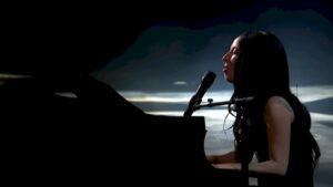 Lady Gaga sai na frente pelo Grammy com 'Mayhem', diz revista