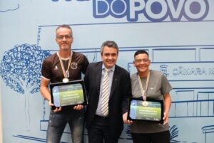 Landmark homenageia Sílvio e Juciara pela dedicação ao futebol amador em Campo Grande
