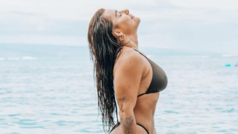 Lauana Prado arranca suspiros com fotos no Havaí: "Surreal"