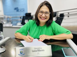 Lei de autoria da vereadora Luiza que permite instalação de bebedouros em praças e parques é sancionada pela Prefeitura