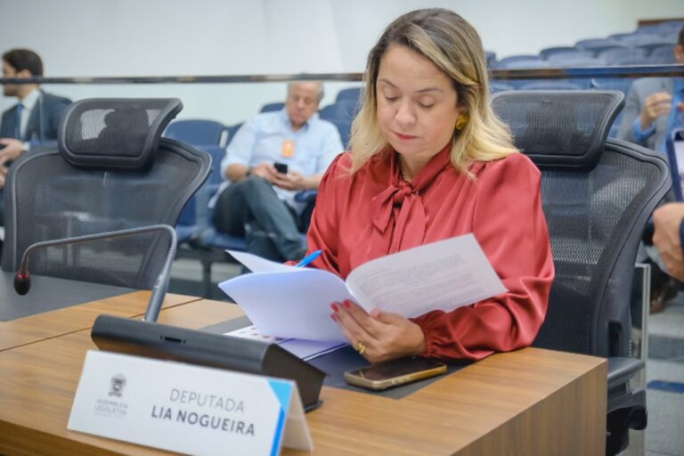 Lia Nogueira cobra retomada de obra paralisada há mais de dois anos em Deodápolis