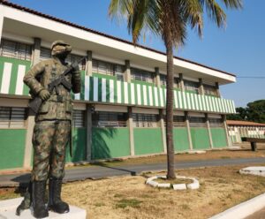 Militar do 47ºBI é preso por descumprimento de medida protetiva em Coxim
