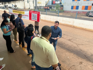 Mobilização pela intervenção no transporte coletivo de Campo Grande coleta assinaturas em terminais de ônibus
