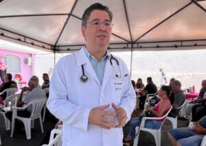 Outubro Rosa: Dr. Victor Rocha destaca avanços do Ministério da Saúde e reforça a importância do atendimento integrado da Casa Rosa