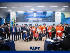 Papy homenageia socorristas dos Bombeiros e do SAMU por salvarem de menino de grave engasgado sem sequelas