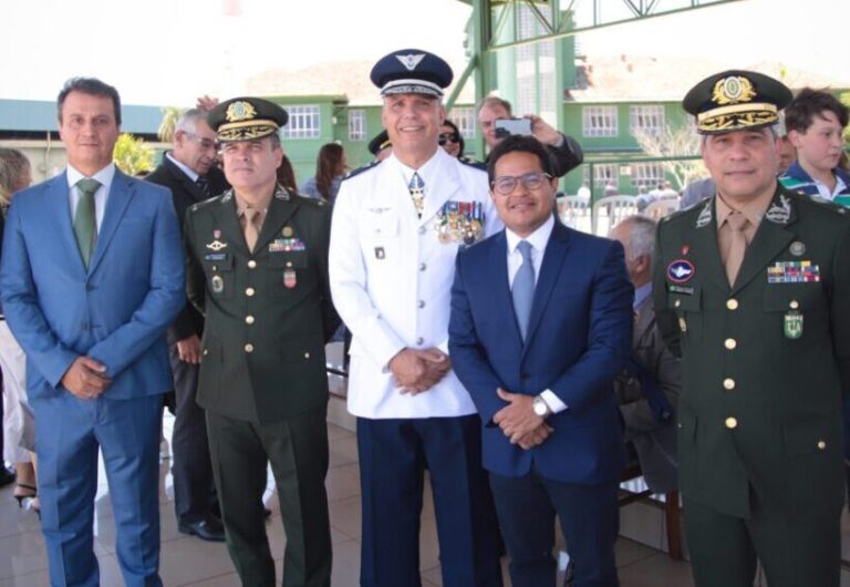 Papy representa Câmara CG em solenidade de celebração do Dia do Aviador