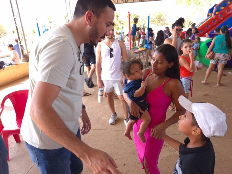 Prefeito Delegado Murilo participa do Circuito Lazer e Diversão em comemoração ao Dia das Crianças