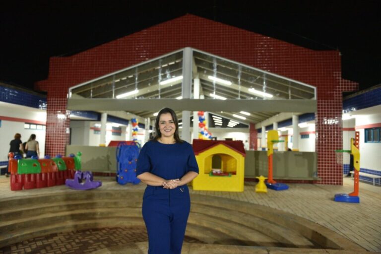 Prefeitura celebra o Dia do Professor com avanços históricos na Educação Municipal