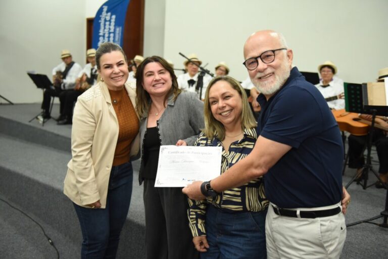 Prefeitura dá posse aos membros do Conselho Municipal dos Direitos da Pessoa Idosa