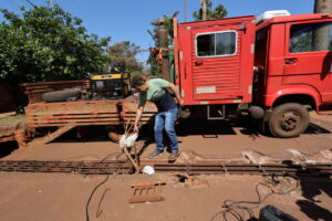 Prefeitura refaz boca de dragão na Avenida Indaiá e asfalta trecho crítico da região