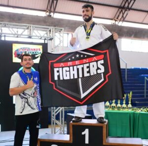 Professor e atleta de Coxim é campeão da Copa MS de Taekwondo e se classifica para a Copa do Brasil
