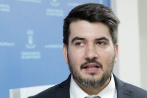 Projeto de Tavares que leva treinamento sobre desengasgo para pais é aprovado na Câmara  