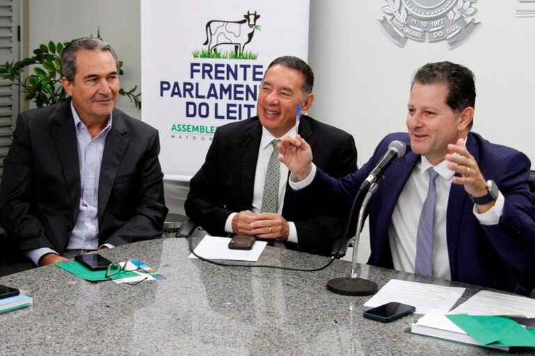 Reunião da Frente Parlamentar do Leite é adiada para novembro