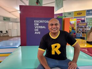 Ronilço Guerreiro destaca importância do incentivo à leitura na abertura da Bienal Pantanal e governador destaca trabalho do vereador