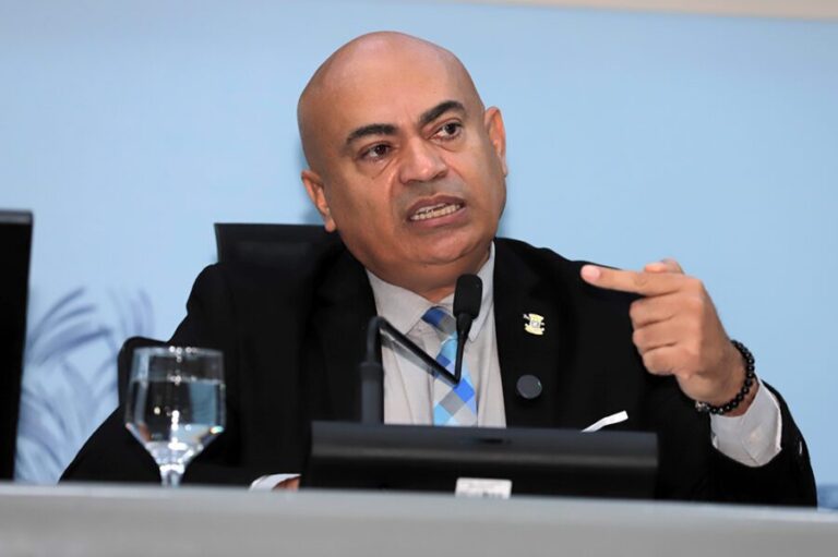 Ronilço Guerreiro propõe lei para facilitar o acesso a informações sobre remuneração de servidores públicos em Campo Grande