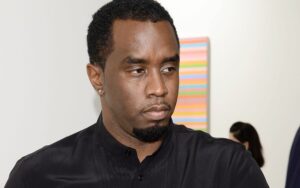 Sean 'Diddy' Combs sofre tentativa de ataque com faca na prisão