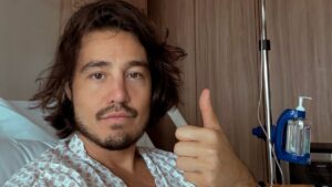 Tiago Iorc atualiza estado de saúde após internação às pressas