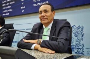 Vereador Carlão volta a cobrar conservação das ruas e qualidade na saúde, educação e social