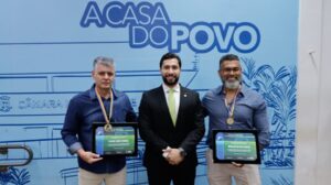 Vereador Fábio Rocha homenageia dois ícones do futebol amador de Campo Grande