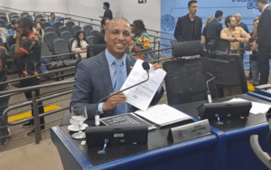 Vereador Júnior Coringa solicita melhorias em diversos bairros de Campo Grande