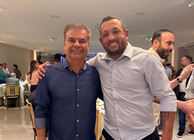 Vereador Marcinho Souza participa de confraternização que encerrou o 3º Congresso dos Municípios de MS