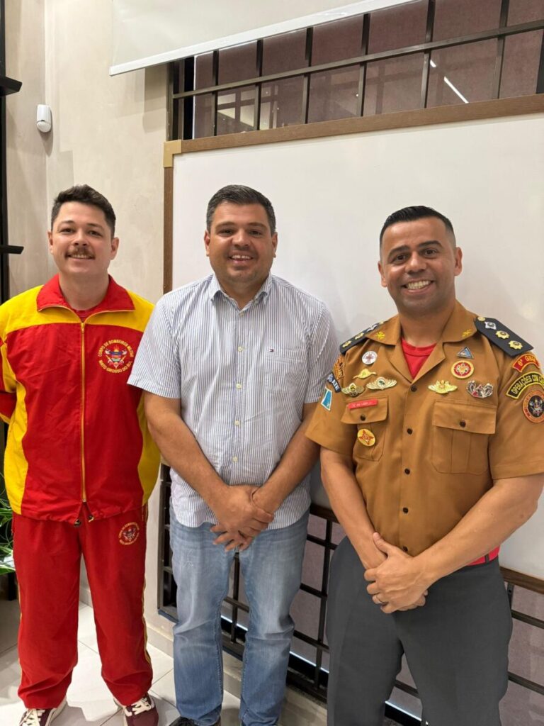 Vereador Silvio Pitu realiza visita ao 6º GBM para tratar de demandas da corporação