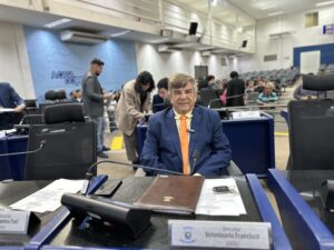 Vereador Veterinário Francisco apresenta indicações para melhorias em diferentes regiões da Capital