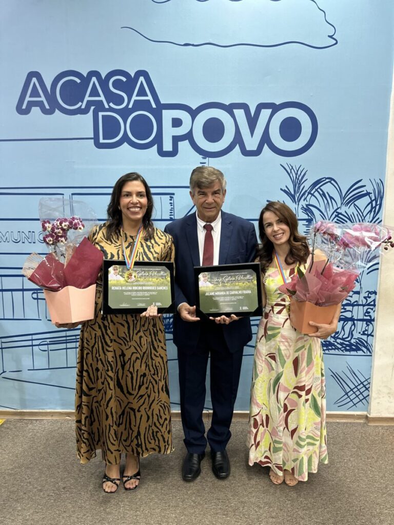 Vereador Veterinário Francisco homenageia profissionais da saúde durante Sessão Solene na Câmara Municipal