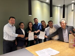 Vereadores acompanham assinatura de acordos que consolidam Campo Grande como cidade-chave da Rota Bioceânica